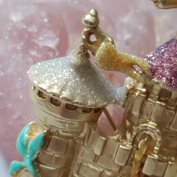 Rapunzel castle brooch princess enamel exquisite details New big fairytale gold - Picture 10 of 16